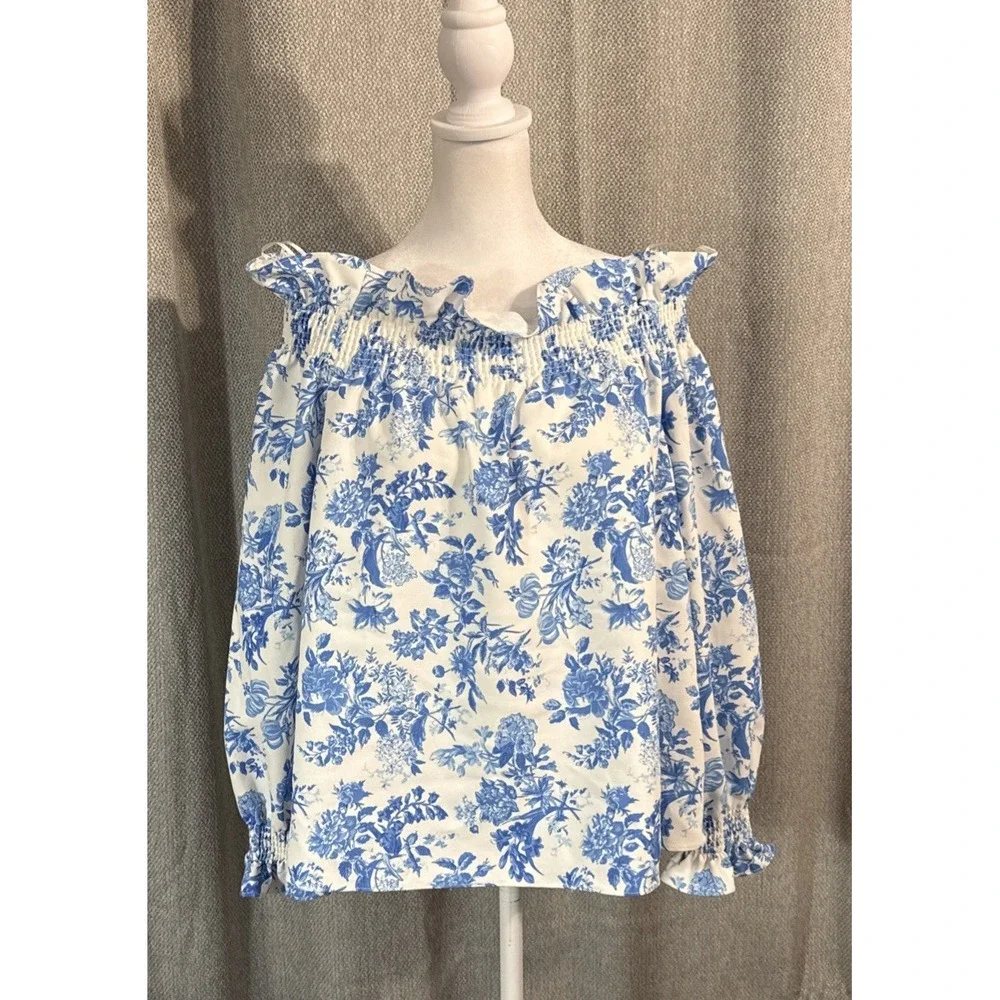 Tuckernuck Marguerite Top Women's Size M white blue floral off shoulder blouse